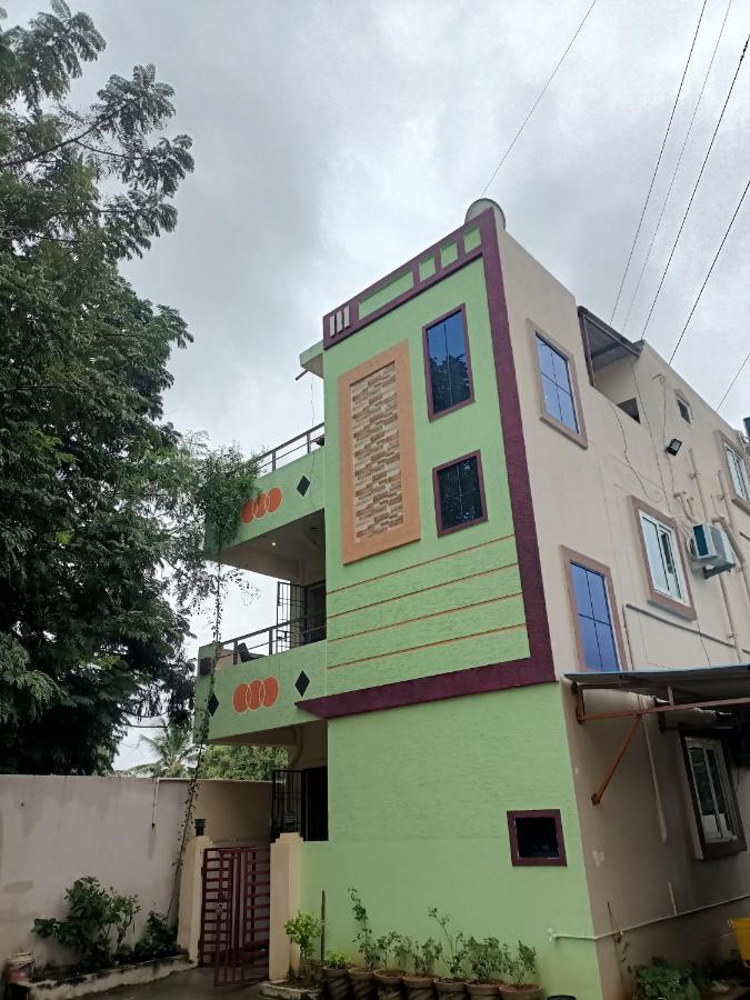 Advik Homestays Tirupati Exterior foto